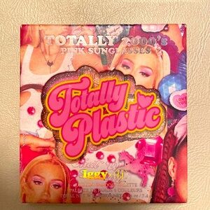 Totally Plastic Eyeshadow Palette